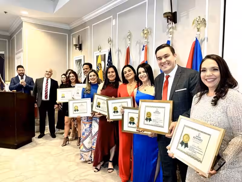 ¿Buscando un Paralegal Español? Guía Completa para Encontrar el Profesional Adecuado